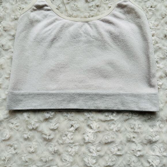 Urban Outfitters Out from Under Seamless Markie Cream Crop Rib Bra Tank Top Sz M - Picture 4 of 9
